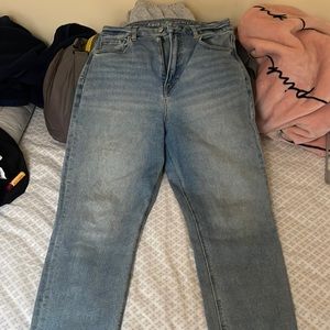 American Eagle- stretch curvy mom jeans